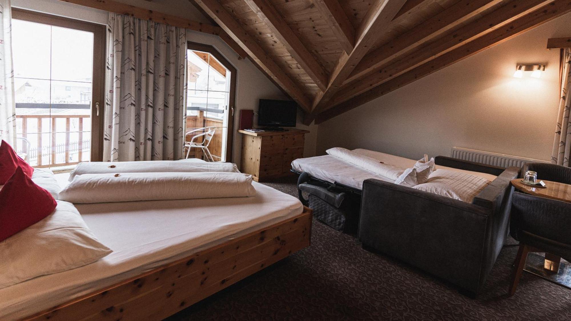 Pension Truya - Hof Fiss Bagian luar foto