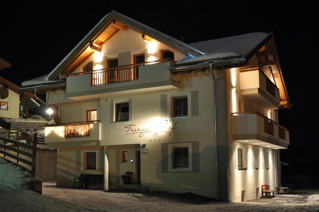 Pension Truya - Hof Fiss Bagian luar foto