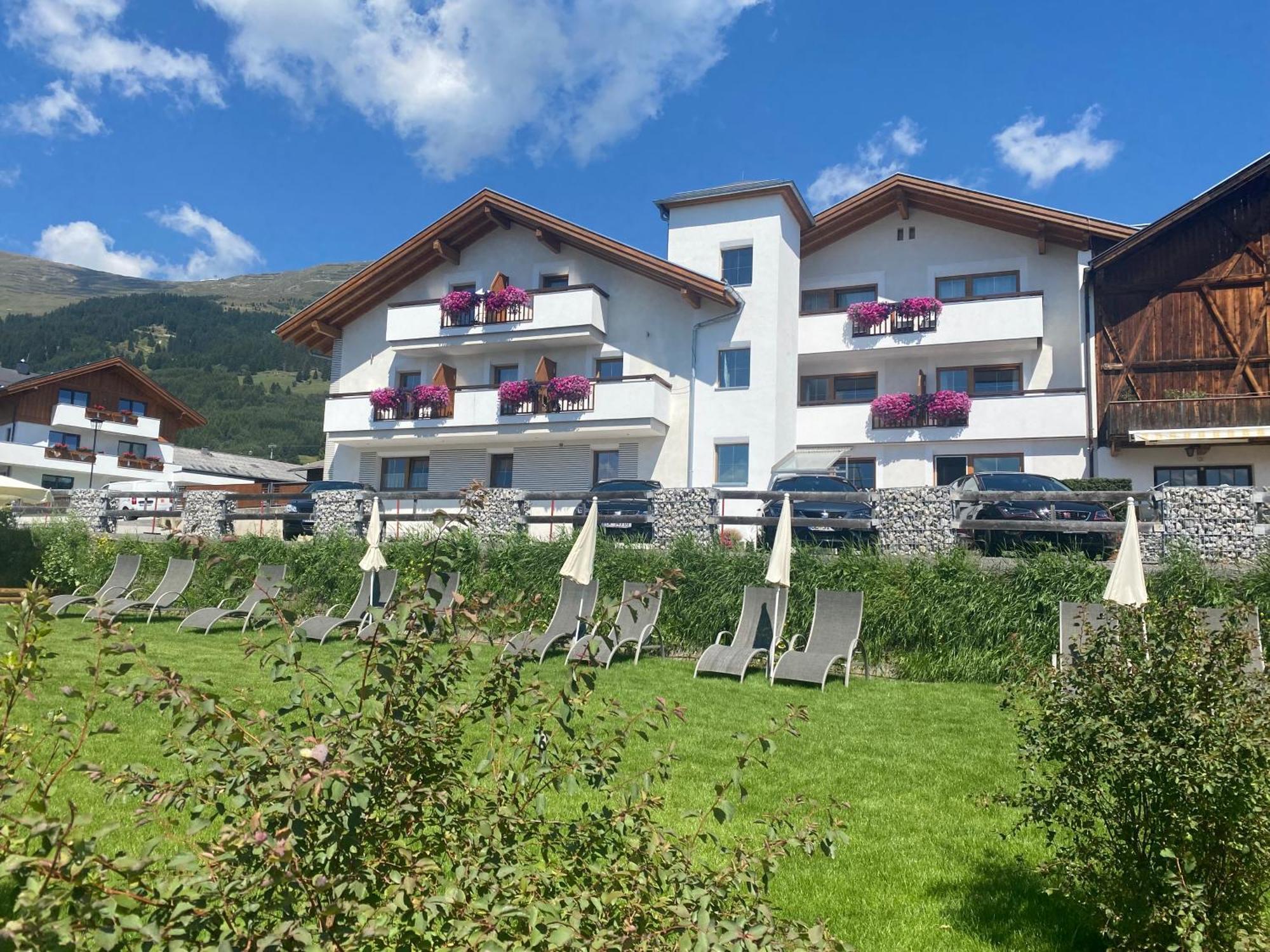 Pension Truya - Hof Fiss Bagian luar foto