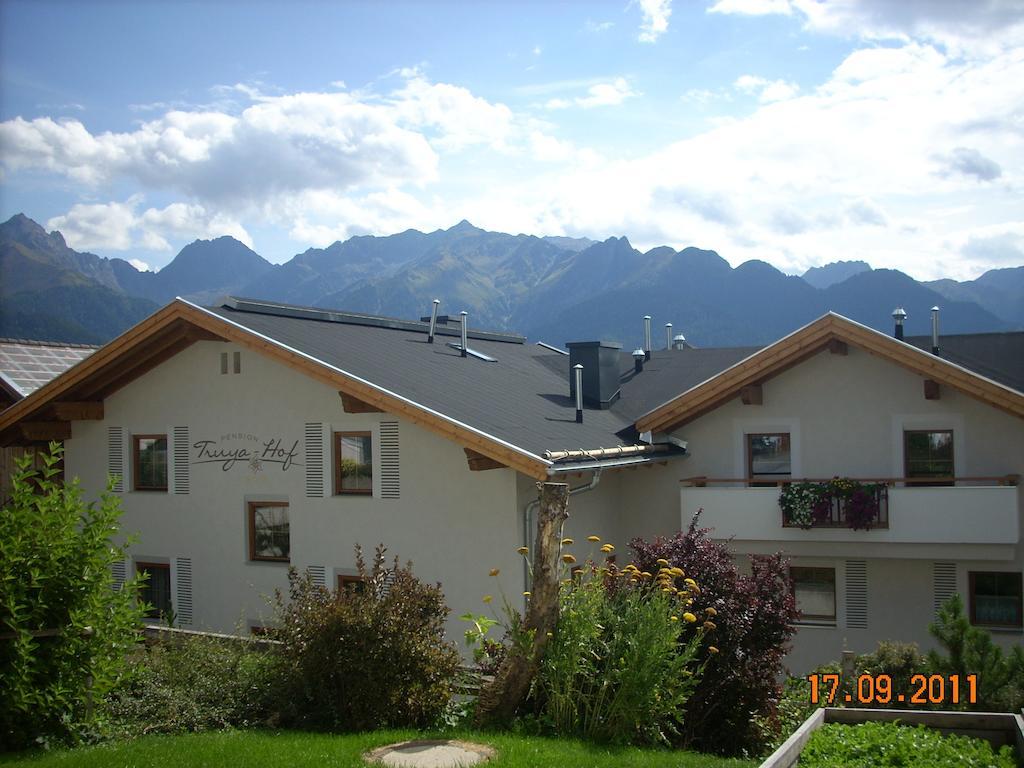 Pension Truya - Hof Fiss Bagian luar foto